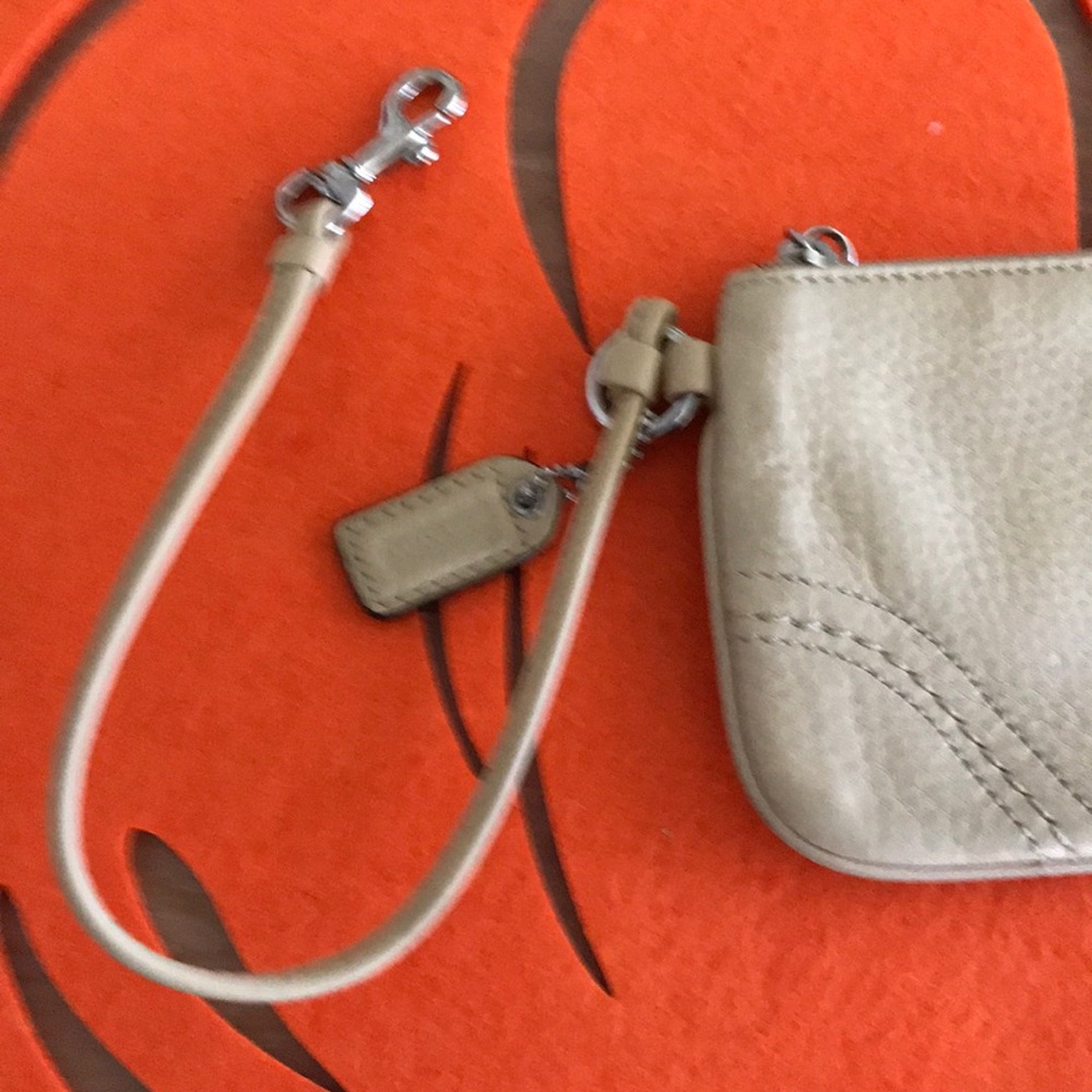 Wristlet - Picture 3 of 3